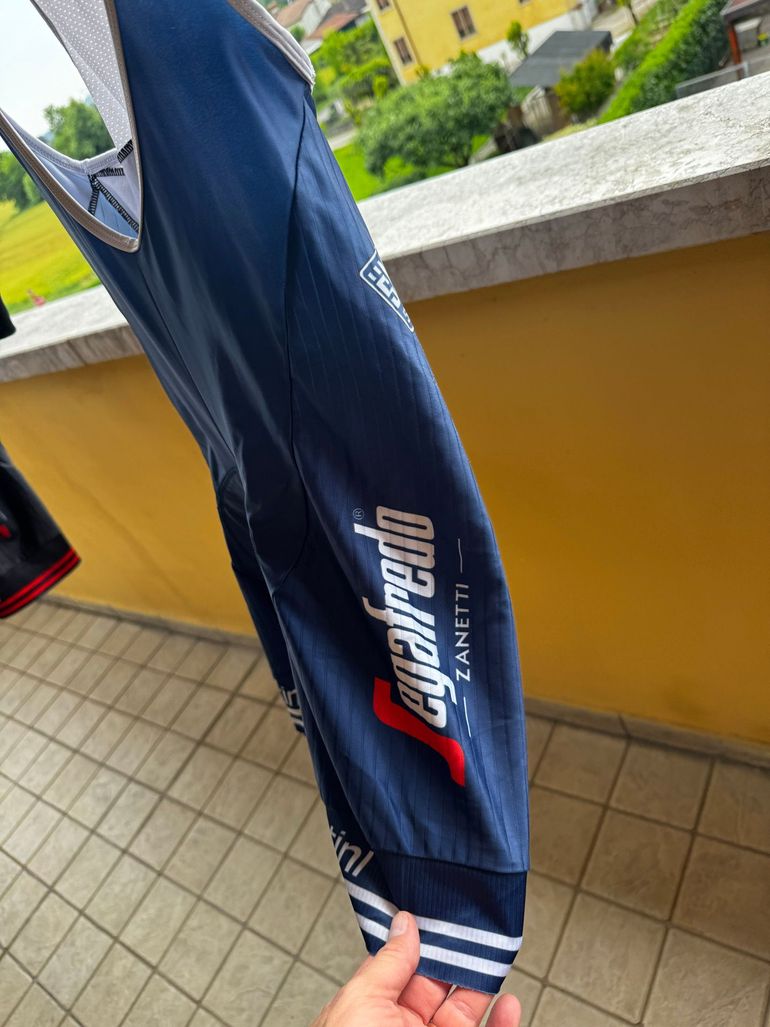 Used Vario Salopette 2022 bike — image 2 of 13
