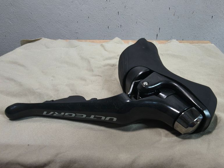 Used Shimano Ultegra ST-R8000 2x11v Sinistra bike — image 2 of 6