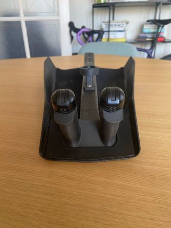 Used aerogrip Cockpit 2025 bike — image 4 of 5