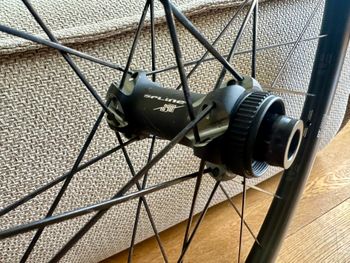 Used Dt Swiss GRC 1400 Spline bike — image 4 of 5