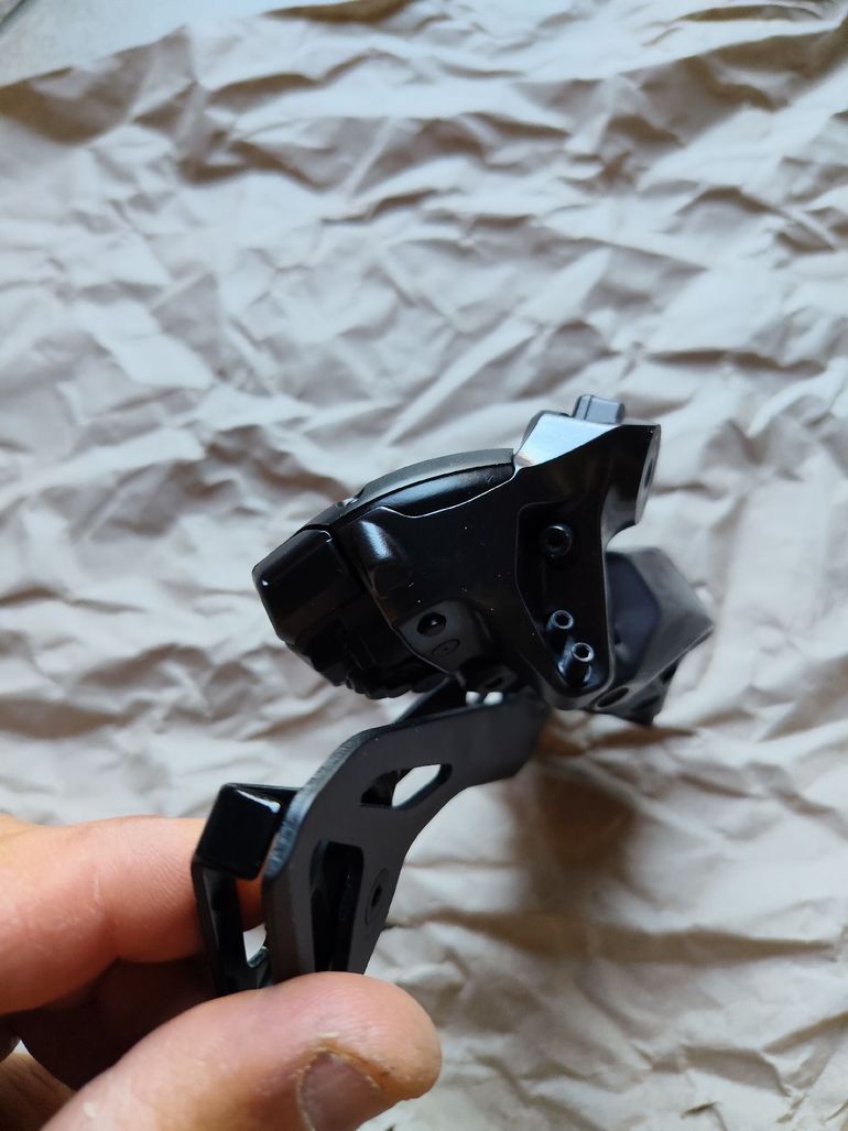 Used Shimano 105 12 v Ultegra 12 v Di 2 bike — image 1 of 7