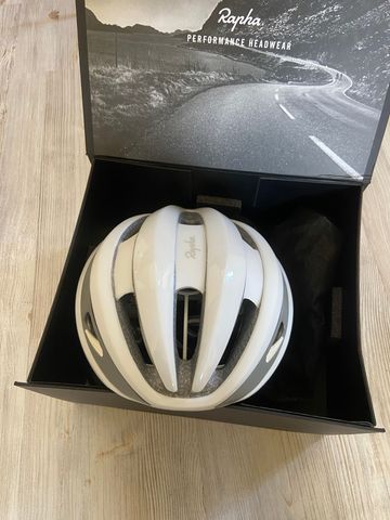 Used Rapha Casque Cyclisme Blanc Taille S bike — image 3 of 3