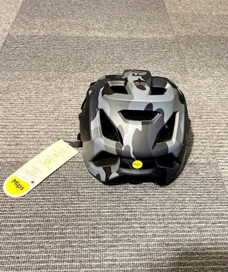 Used Fox Racing Speedframe Helmet 2025 bike — image 2 of 4