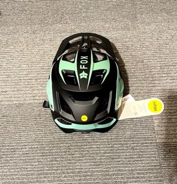 Used Fox Racing Speedframe Pro Helmet 2025 bike — image 2 of 4