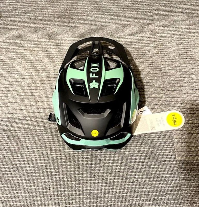 Used Fox Racing Speedframe Pro Helmet 2025 bike — image 2 of 4