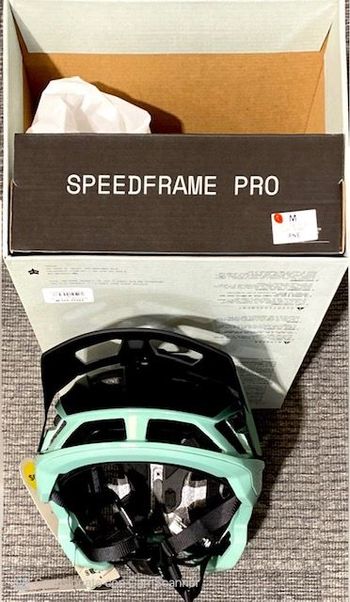 Used Fox Racing Speedframe Pro Helmet 2025 bike — image 4 of 4