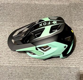 Used Fox Racing Speedframe Pro Helmet 2025 bike