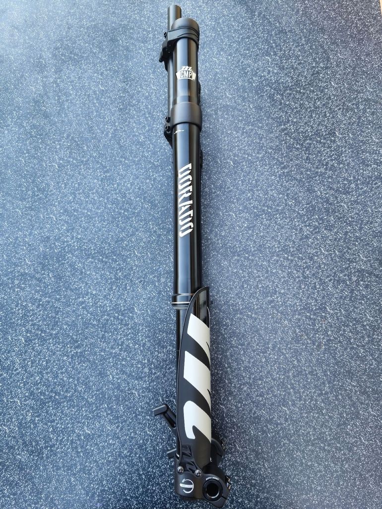 Used Manitou Dorado COMP Gen2 Coil 203mm bike — image 6 of 10