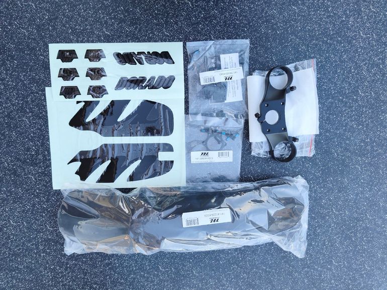 Used Manitou Dorado COMP Gen2 Coil 203mm bike — image 3 of 10