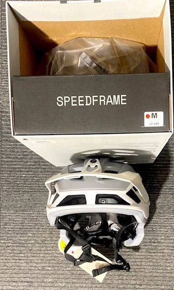 Used Fox Racing Speedframe Helmet 2025 bike — image 4 of 4