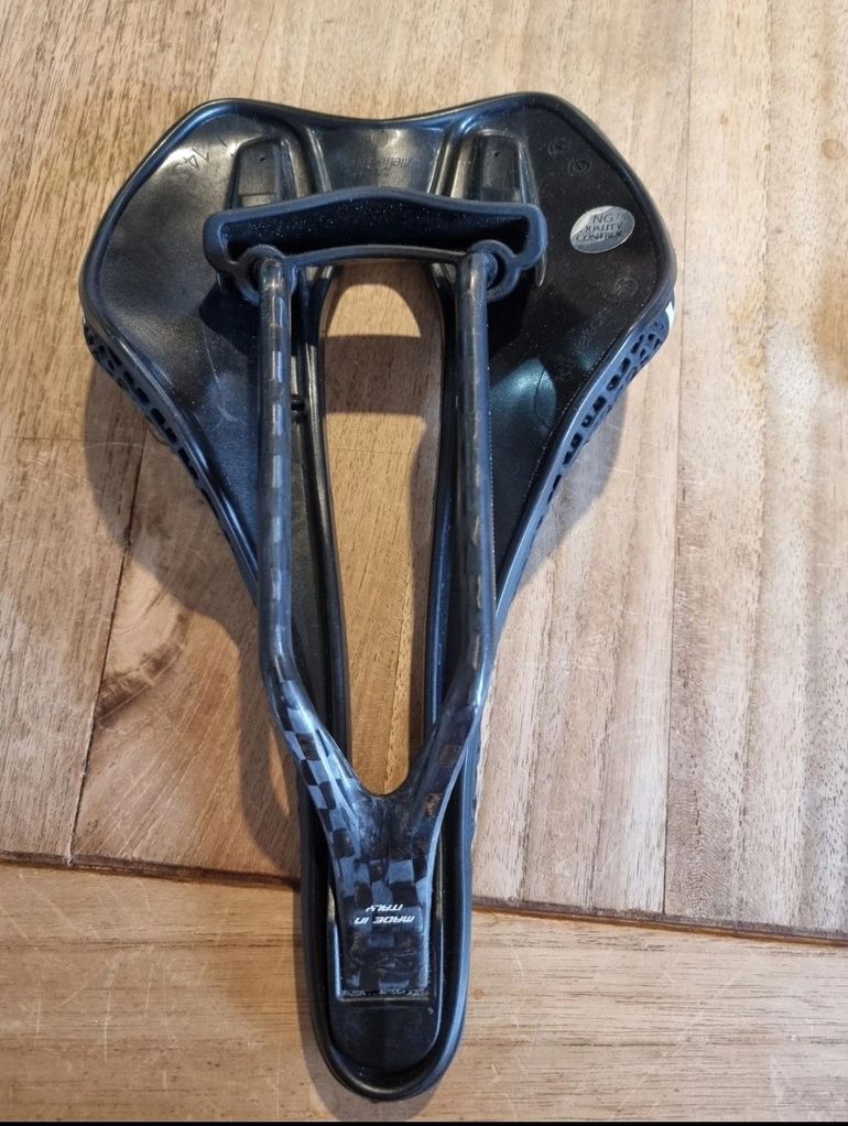 Used Selle Italia Team Edition SLR 3D Carbon L3 145mm Saddle bike — image 3 of 8