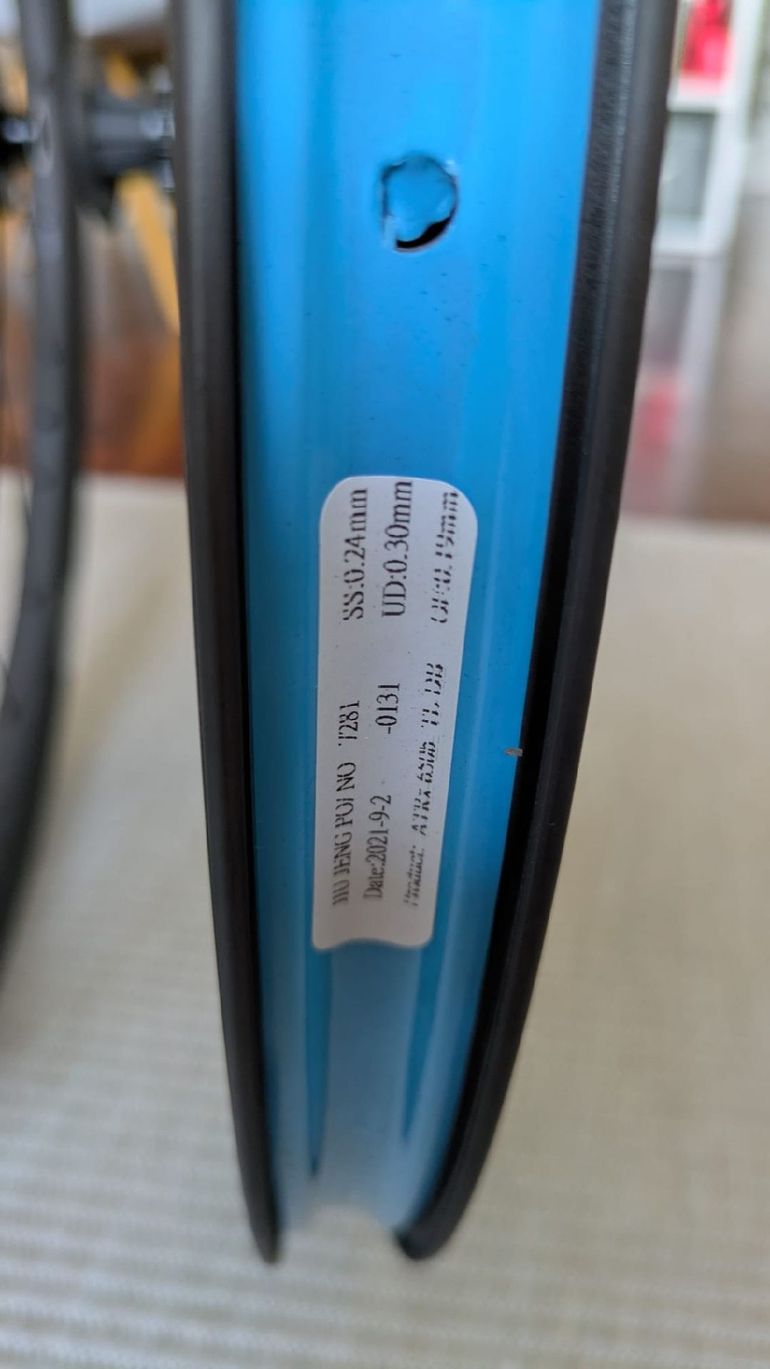 Used Reynolds ATRx Carbon 650B Wheelset Shimano HG 1,606g 2021 bike — image 11 of 17