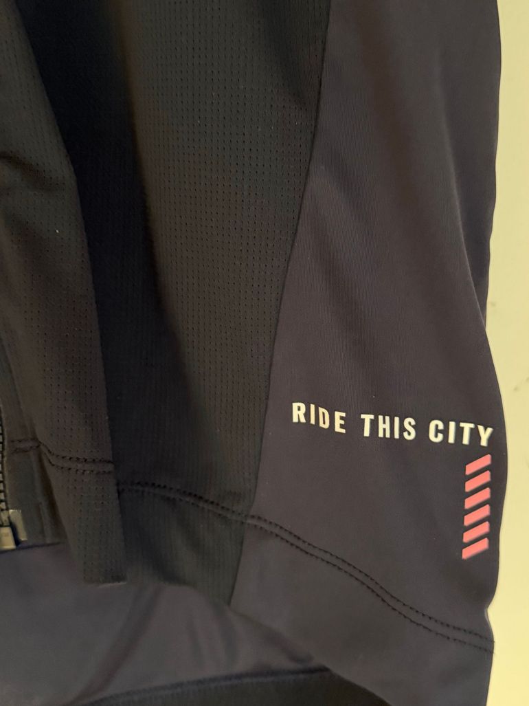 Used Rapha Maillot Clubhouse Tokyo bike — image 3 of 4