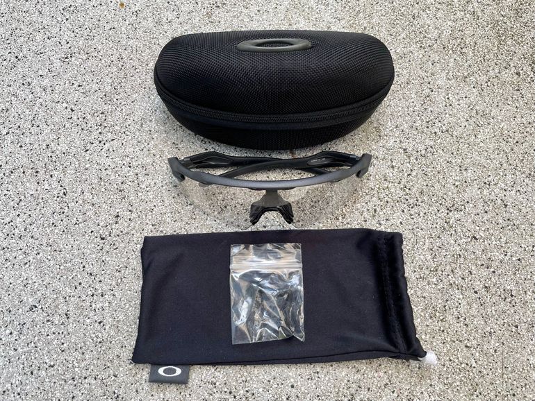 Used Oakley Radar EV Path Photochromic 2024 bike — image 6 of 6