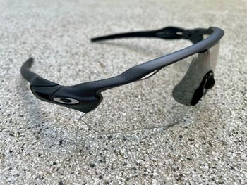 Used Oakley Radar EV Path Photochromic 2024 bike — image 3 of 6