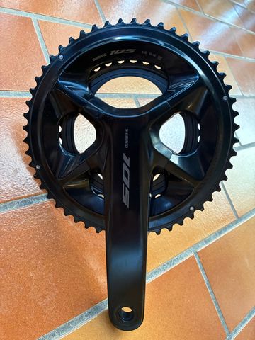 Použité Giant Pro 3-R/L Shimano 105 PowerMeter 2026 Drivetrain & Pedals