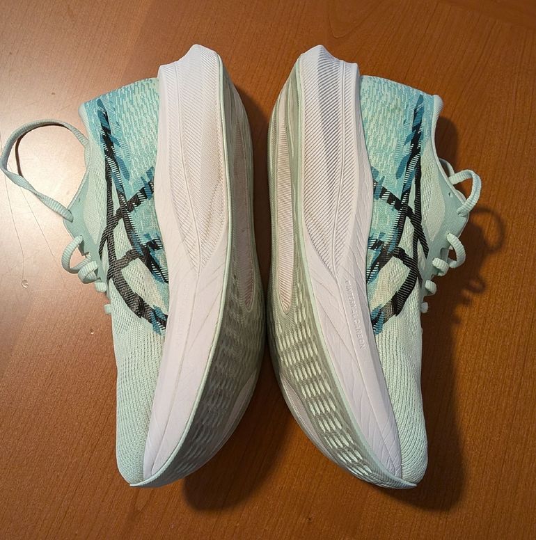 Used Asics Magic Speed 4 EU 41.5 2025 bike — image 2 of 4