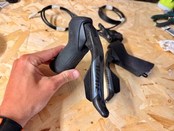 Used Sram Rival E1 AXS HRD Shift-Brake Control + Hydraulic Disc Brake Set 2025 bike — image 2 of 6