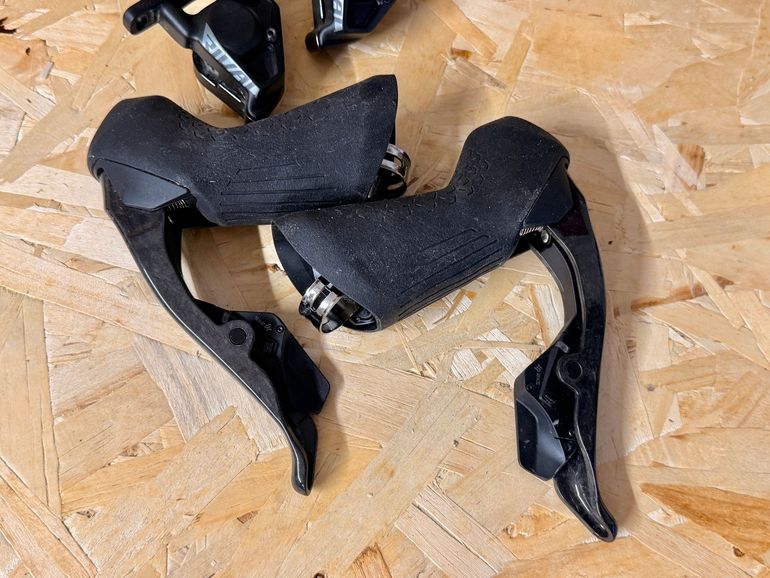 Used Sram Rival E1 AXS HRD Shift-Brake Control + Hydraulic Disc Brake Set 2025 bike — image 4 of 6