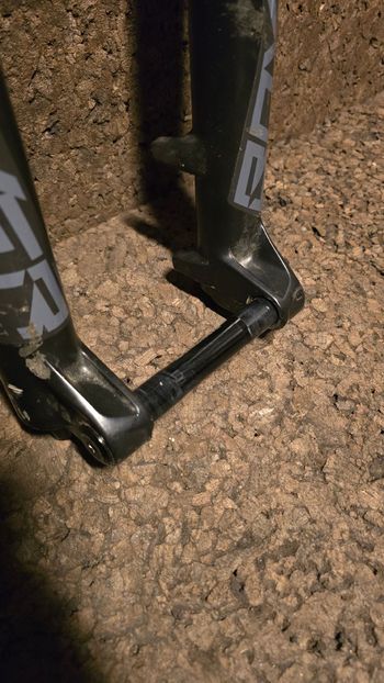 Used RockShox Boxxer Select 2023 bike — image 5 of 8