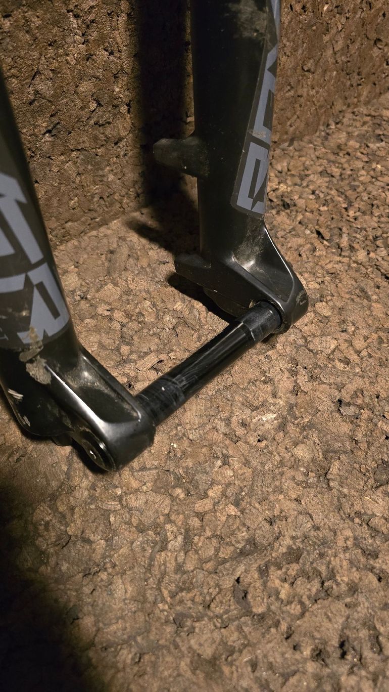 Used RockShox Boxxer Select 2023 bike — image 5 of 8