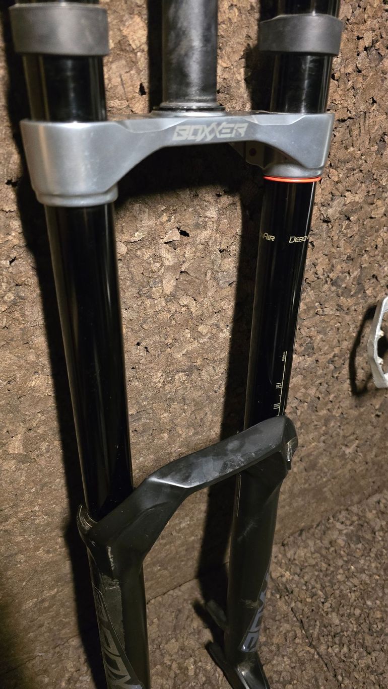 Used RockShox Boxxer Select 2023 bike — image 2 of 8