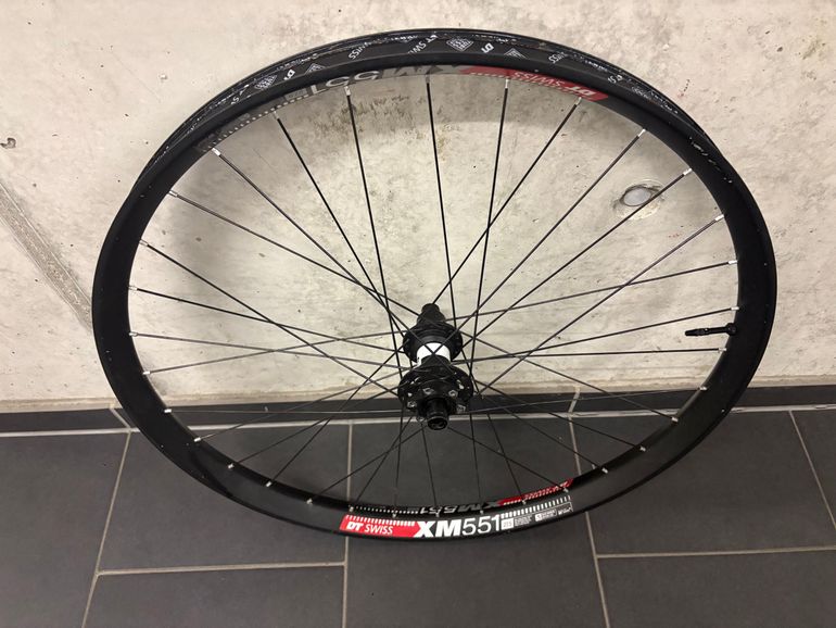 Used Dt Swiss XM551 bike — image 1 of 5