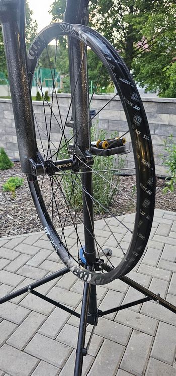 Used Dt Swiss M 1900 SPLINE 27.5" Front Wheel 2025 bike