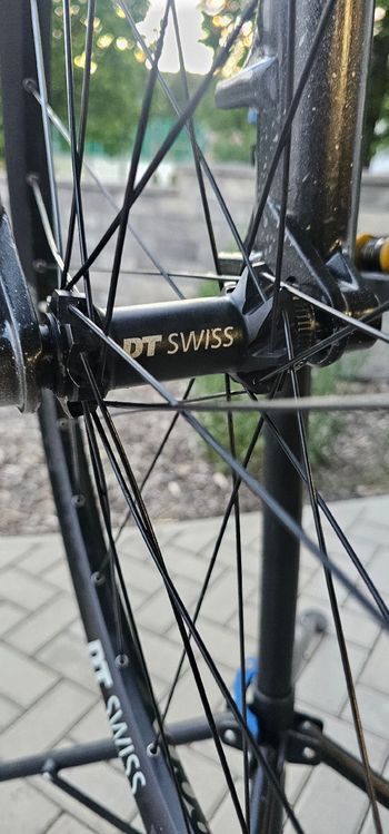 Used Dt Swiss M 1900 SPLINE 27.5" Front Wheel 2025 bike — image 2 of 3