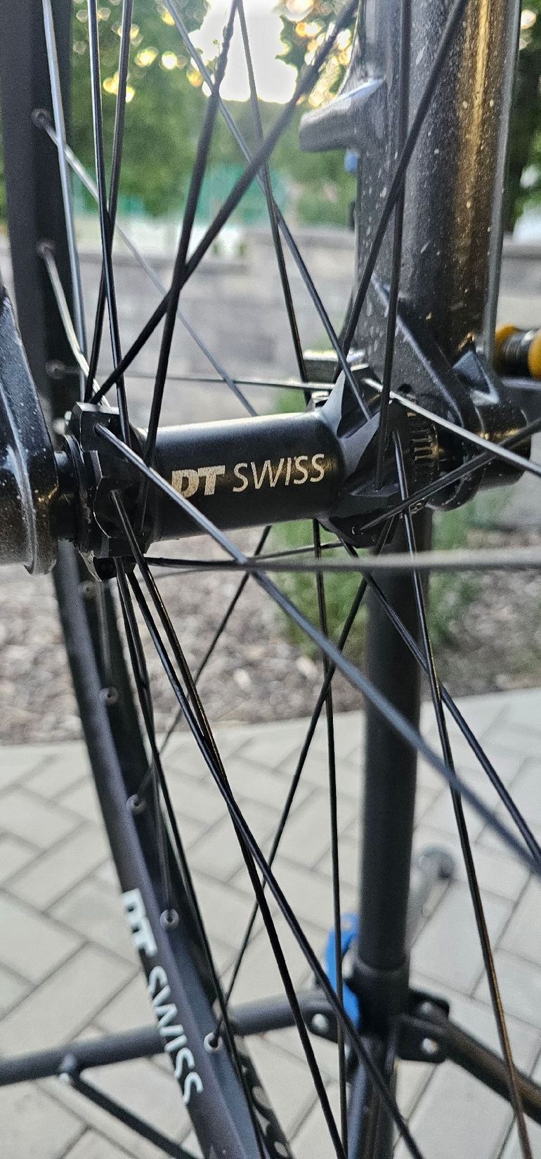 Used Dt Swiss M 1900 SPLINE 27.5" Front Wheel 2025 bike — image 2 of 3