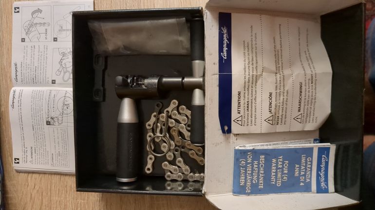 Used Campagnolo Chain Tool Ultralink 11-speed bike — image 8 of 8