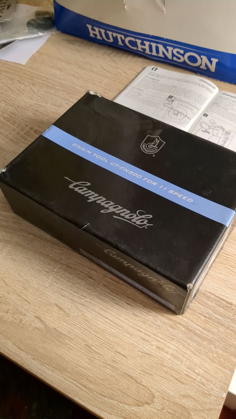 Used Campagnolo Chain Tool Ultralink 11-speed bike — image 7 of 8
