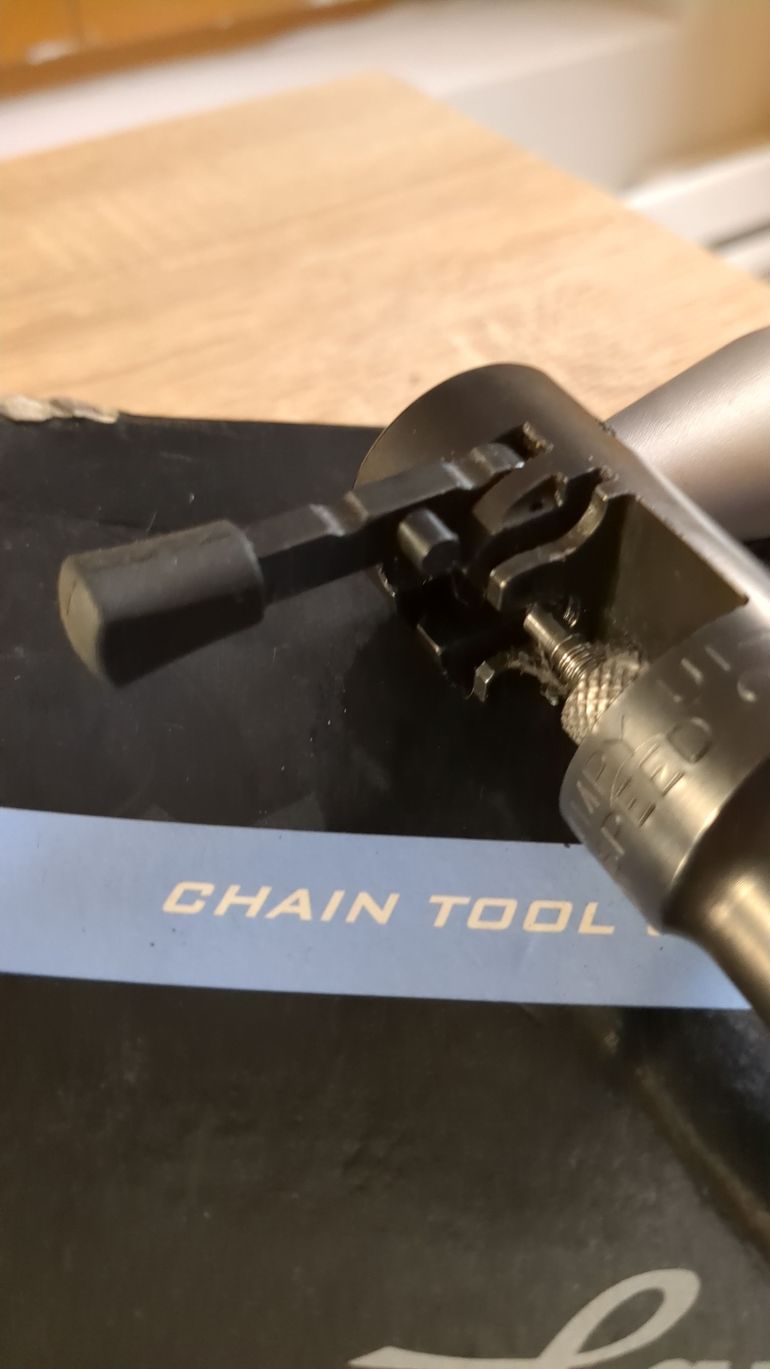 Used Campagnolo Chain Tool Ultralink 11-speed bike — image 4 of 8