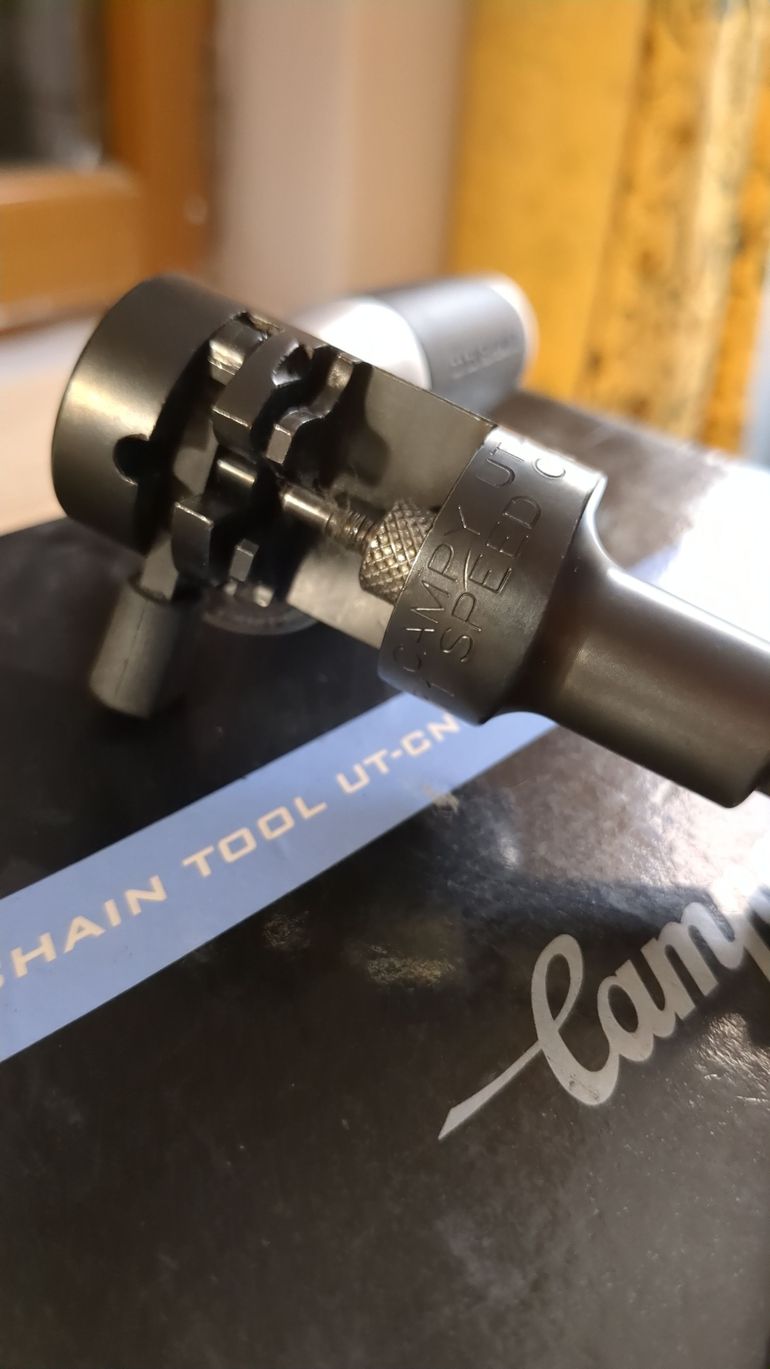 Used Campagnolo Chain Tool Ultralink 11-speed bike — image 3 of 8