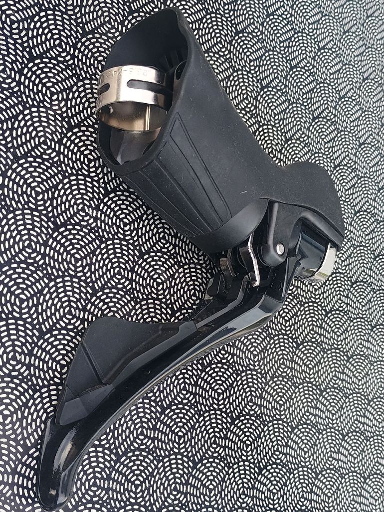 Used Shimano Ultegra ST-R8000 2x11v bike — image 5 of 8
