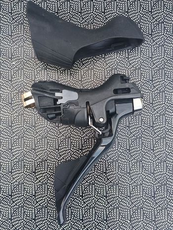 Used Shimano Ultegra ST-R8000 2x11v bike — image 7 of 8
