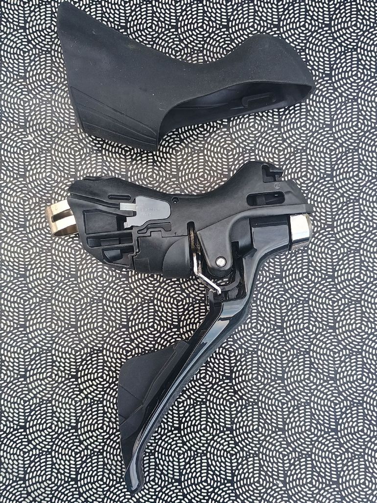 Used Shimano Ultegra ST-R8000 2x11v bike — image 7 of 8