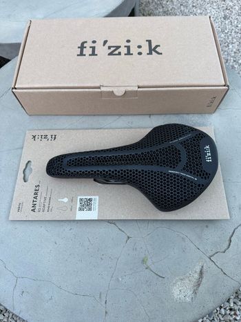 Used Fizik Vento Antares R3 Adaptive 2026 bike — image 2 of 5