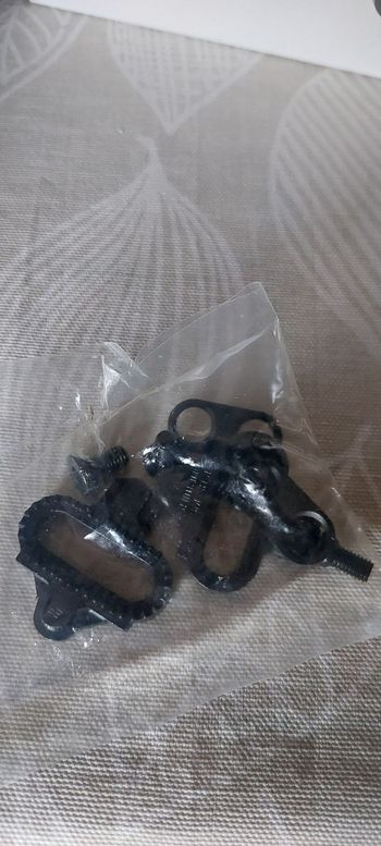Used Shimano PD M520 Quick Release Pedals bike — image 4 of 5