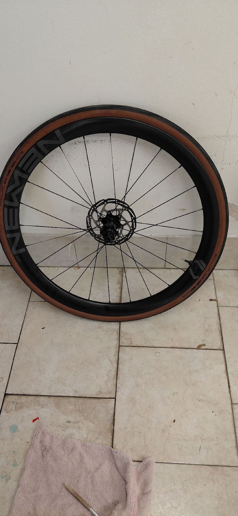 Used Newmen Ruote Carbonio 42 bike — image 7 of 8