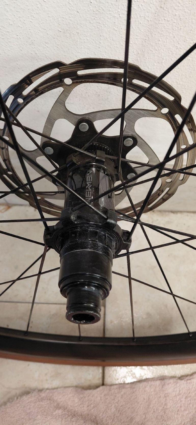 Used Newmen Ruote Carbonio 42 bike — image 3 of 8