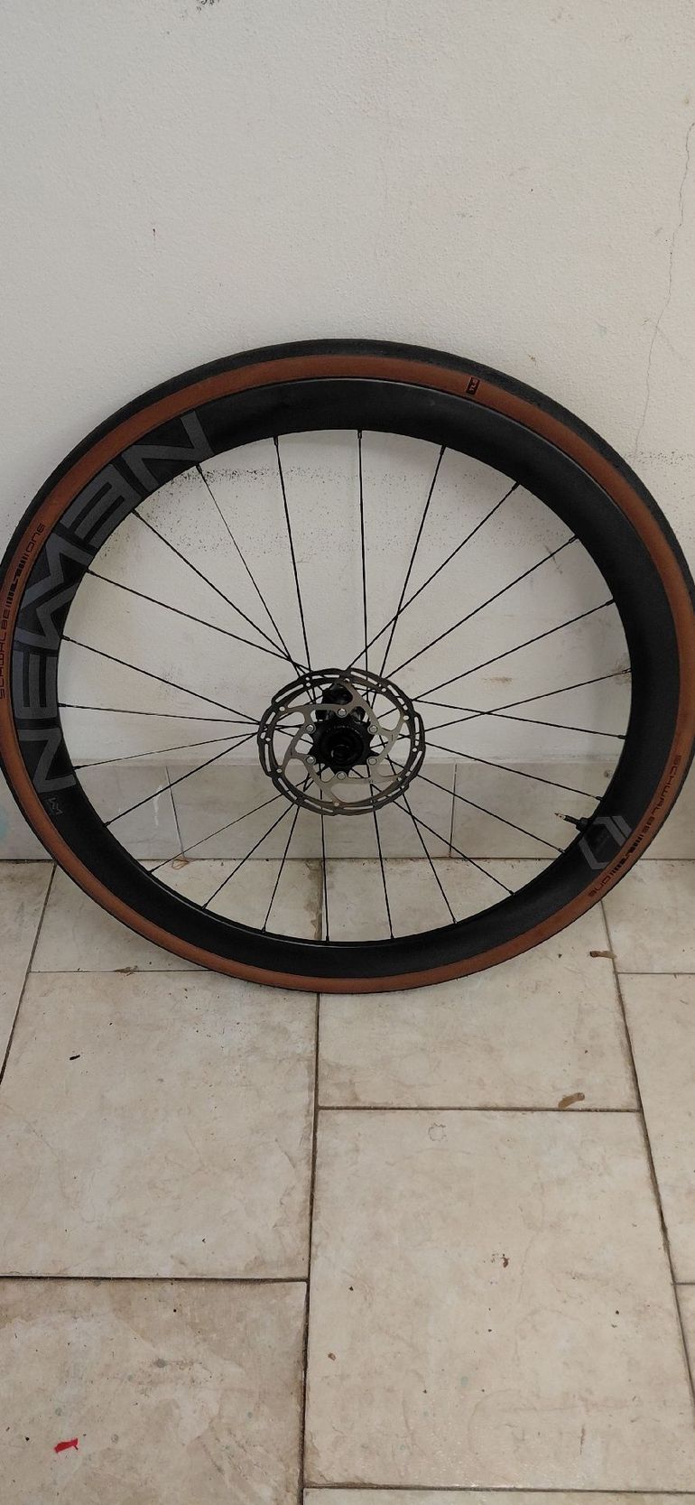 Used Newmen Ruote Carbonio 42 bike — image 8 of 8