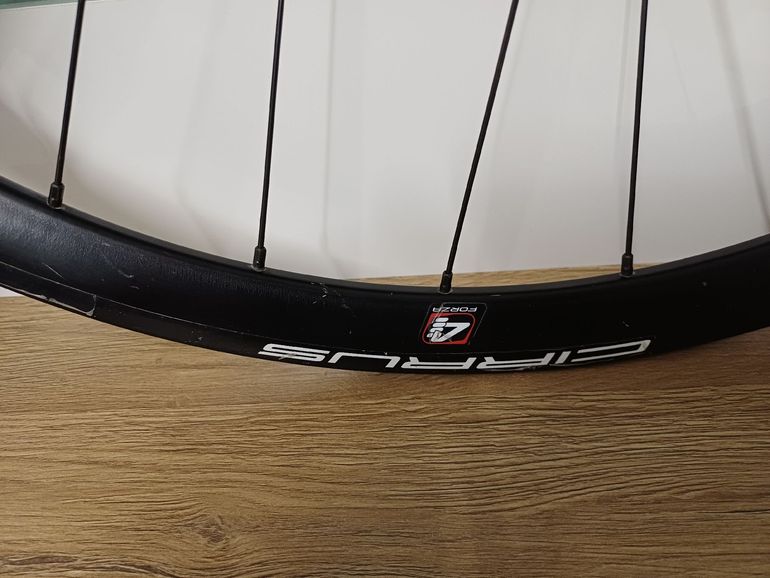 Used 4za Cirrus Forza 4 CCD30 100 135 QR Handbuilt Wheelset with Shimano Cassette bike — image 6 of 9