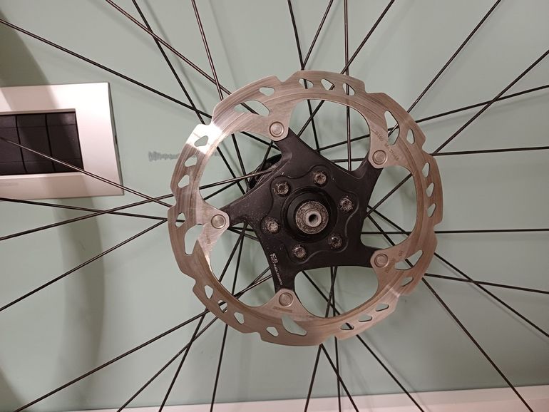 Used 4za Cirrus Forza 4 CCD30 100 135 QR Handbuilt Wheelset with Shimano Cassette bike — image 3 of 9