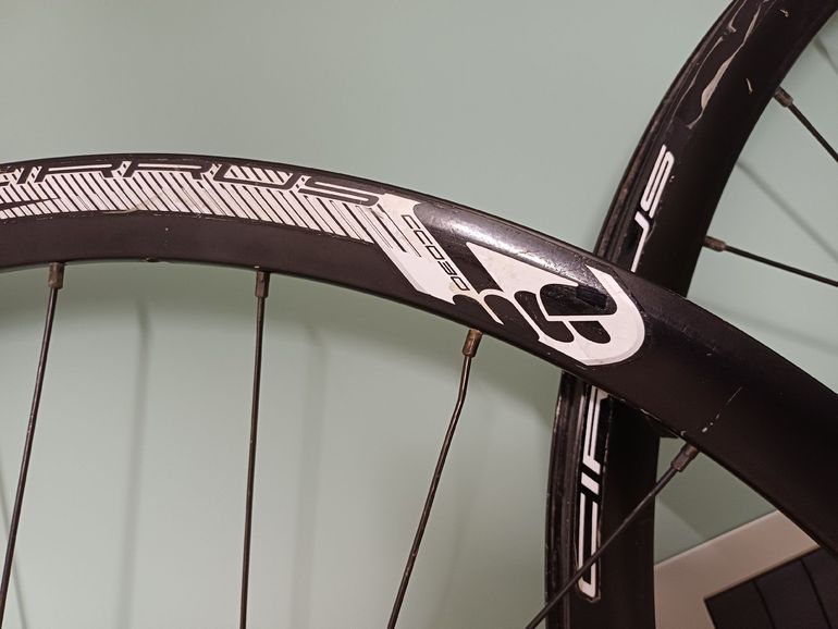 Used 4za Cirrus Forza 4 CCD30 100 135 QR Handbuilt Wheelset with Shimano Cassette bike — image 8 of 9