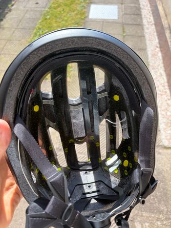 Used Oakley ARO3 MIPS Helmet 2020 bike — image 8 of 8