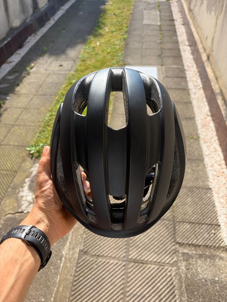 Used Oakley ARO3 MIPS Helmet 2020 bike — image 6 of 8