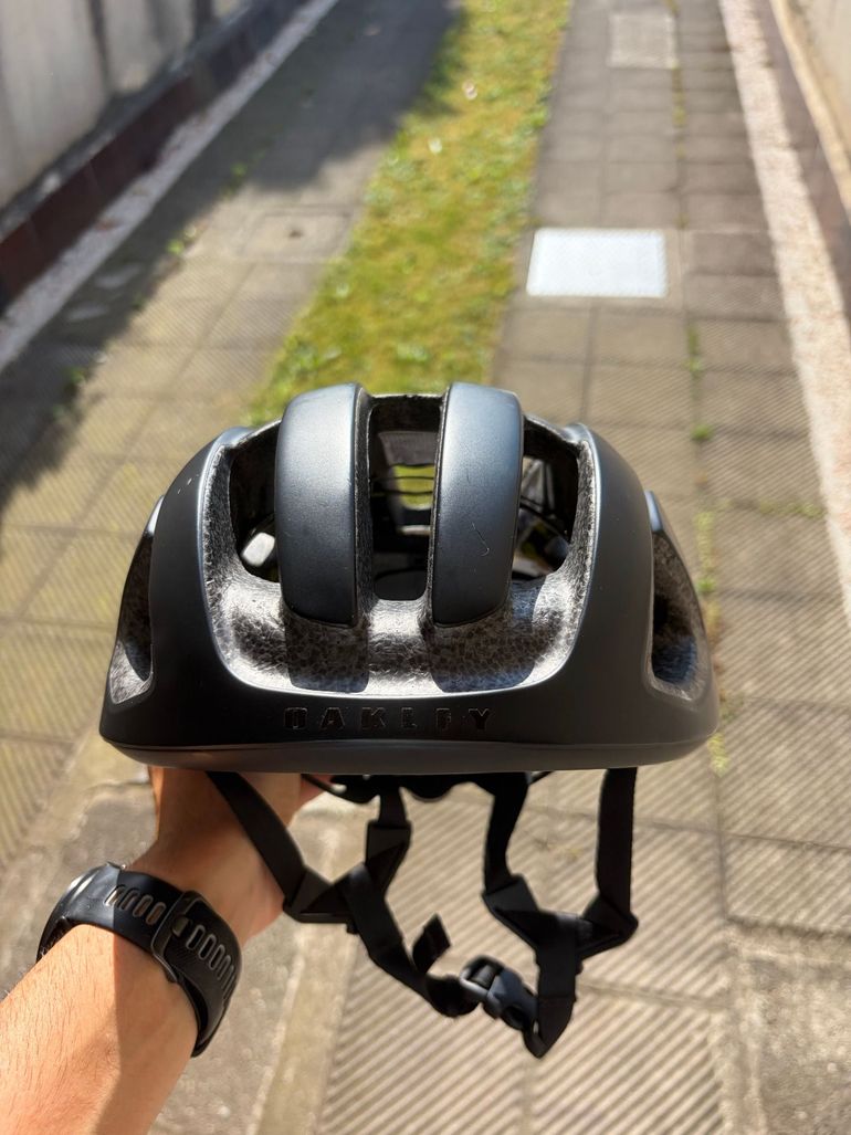 Used Oakley ARO3 MIPS Helmet 2020 bike — image 3 of 8