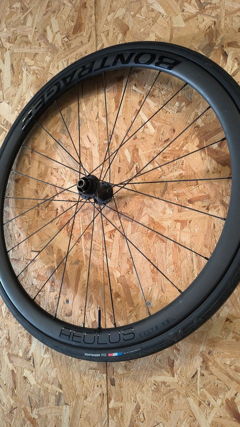 Used Bontrager Aeolus Elite 35 TLR Disc Road Wheel 2024 bike — image 5 of 5