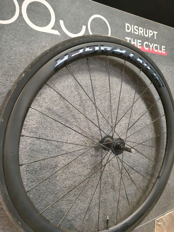 Bontrager Aeolus Elite 35 TLR Disc Road Wheel 2024 bike d'occasion — image 17 sur 17